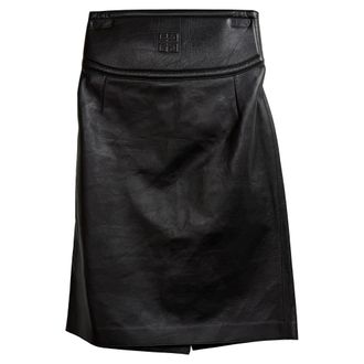 Givenchy Givenchy rok met uitsnijdingen en reli&euml;f in zwart leer