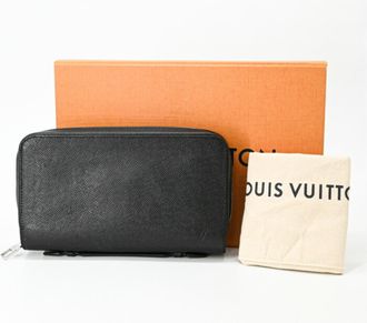 Louis Vuitton Taiga Black Taiga Leather Long Wallet (Bi-Fold) (Pre-Owned)