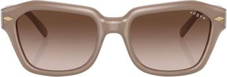 Vogue Eyewear logo-print tinted sunglasses - women - Acetate - 52 - Brown