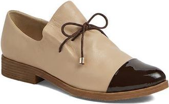 Django & Juliette Kotty Lace Flat in Chocolate Camel Patent Leather at Nordstrom, Size 39