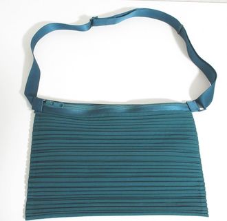 Issey Miyake Shoulder Bag (Pre-Owned)