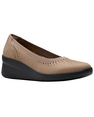 Clarks Suttyn Kaylie Nubuck Wedge