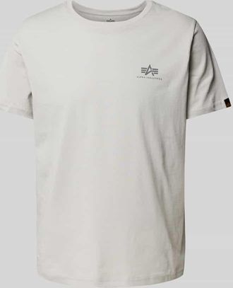 Alpha Industries Alpha Industries T-Shirt mit Label-Print in Hellgrau, Gr&ouml;&szlig;e M