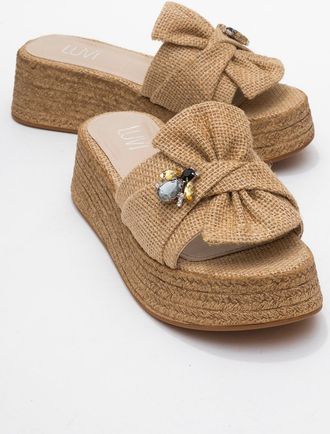 Prologue Shara Braided Bow & Bee Gesp Platform Sandaal