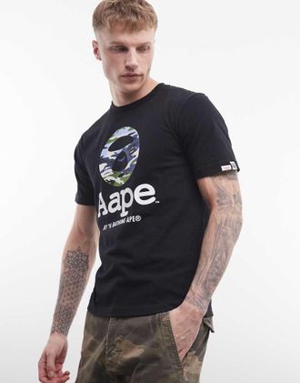 Aape By A Bathing Ape AAPE by A Bathing Ape - T-shirt nera con logo mimetico-Multicolore