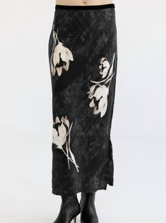 Go Silk Go For It Long Skirt In Tossed Floral