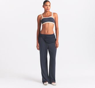 Nike SKIMS Womens Fannypack in Black | S1016138-034