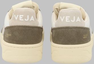 Veja V-82 Sneaker - White