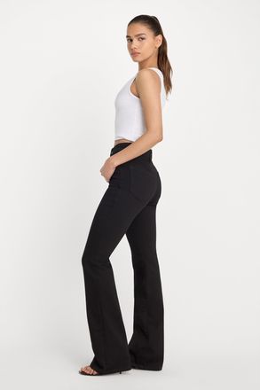 Good American Womens Never Fades Good Classic Slim Bootcut Jeans | Black, Size 22 Plus | Good American by Khlo&Egrave; Kardashian