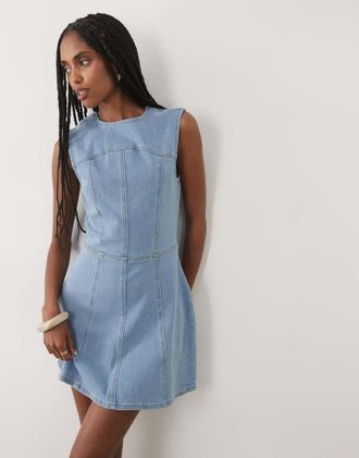 Miss Selfridge Vestito corto in denim aderente lavaggio medio-Blu
