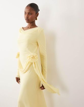 Daska Vestito lungo in rete color limone con scollo a barchetta ad anello e drappeggio con fiori-Giallo