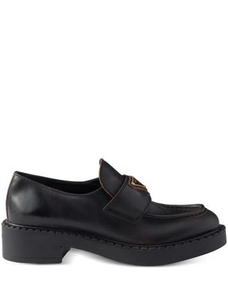 Prada logo-triangle loafers - women - Leather/Rubber/Leather - 39.5 - Black