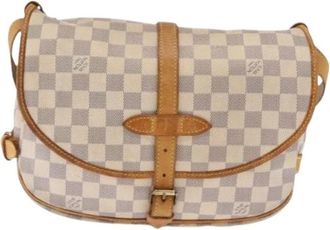 Louis Vuitton Pre-owned Cross Body Bags, female, Beige, Size: ONE SIZE Pre-owned Canvas Cross Body Bag