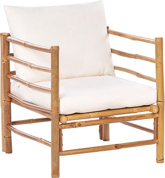 Beliani Sill&oacute;n De Jard&iacute;n De Madera Clara De Bamb&uacute; Muebles De Interior Exterior Acolchado Con Cojines Blanco Crema Cerreto
