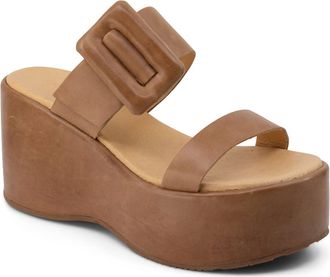 Chocolat Blu Womens Kaira Chunky Platform Sandal In Camel Leather