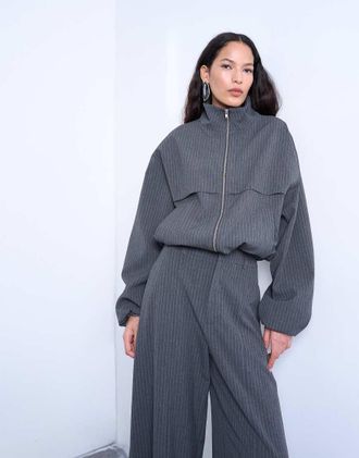 Topshop Giacca color antracite a righe con scollo a imbuto in coordinato-Grigio