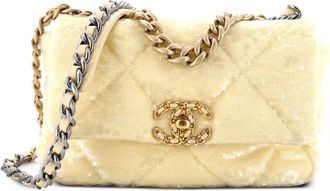 Chanel 19 Flap Bag Quilted Sequins Medium shoulder bag - Geel