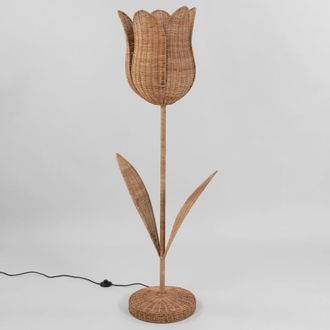 Maisons du monde L&aacute;mpara de pie con forma de flor de rat&aacute;n trenzado, 155 cm