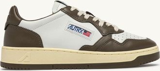 Autry MEDALIST LOW BICOLOR SNEAKERS IN WHITE AND CHOCOLATE LEATHER