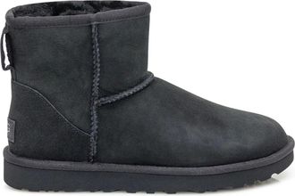 UGG Winter Boots, female, Black, Size: 6 US Classic Mini II