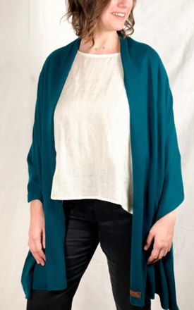 Dolma Cashmere Wrap Scarf In Hunter Green