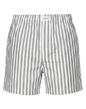 Closed BOTTOMWEAR - Shorts & Bermuda Shorts sur YOOX.COM