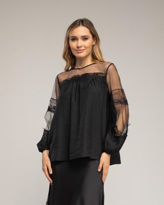 Tantra Chiffon blouse met mouwen en schouders van tule en kantdetails
