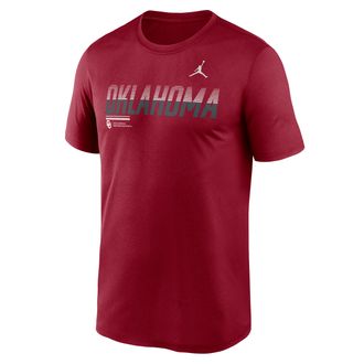 Nike Jordan Mens Oklahoma Sideline Legend Jordan Brand Dri-FIT College T-Shirt in Red | 0JTI69WOKN-7SB