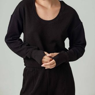 Sundays Walker Top In Black