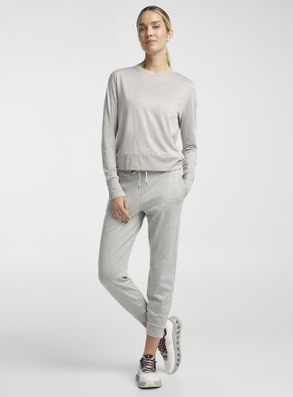 Vuori Clothing Womens Performance joggers