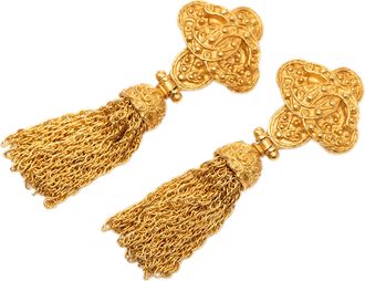 Chanel Tweedelige Gouden Geplateerde Cc Chiffon Franjes Dangle Clip-On Oorbellen