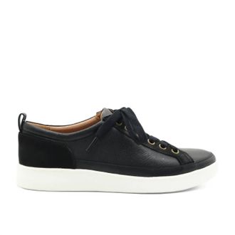 Vionic Womens Winny Sneaker In Black Leather