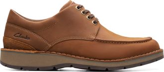 Clarks Gravelle Low in Brown Leather