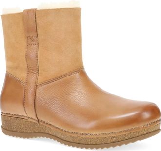 Dansko Womens Mckenzie Waxy Milled In Tan