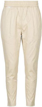 Family Fir$t Milano PARTES DE ABAJO - Pantalones en YOOX.COM