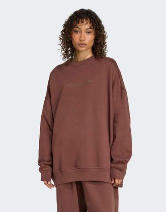 adidas Originals Essentials - Felpa oversize girocollo colore ramato con logo lineare-Marrone