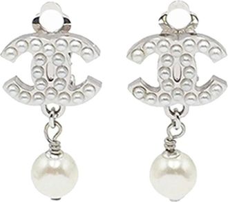 Chanel 2004 Silver Plated CC Faux Pearl Drop Clip On Earrings costume earrings - Argento