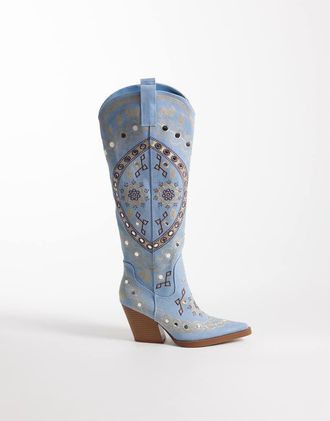 Azalea Wang Azalea Wang - Aamina - Stivali al ginocchio stile western in denim blu decorati