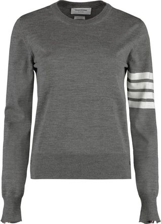 Thom Browne Gestreepte wollen trui met knoopmanchetten - Dames - Ronde hals truien - Grijs - M - Wol - Truien & Vesten