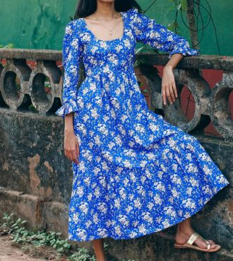 PINK CITY PRINTS Carys Midi Dress In Royal Blue Bouquet
