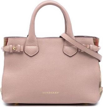 Burberry Borsa a tracolla Banner piccola in pelle di vitello con motivo House Check 2000-2025 - Rosa