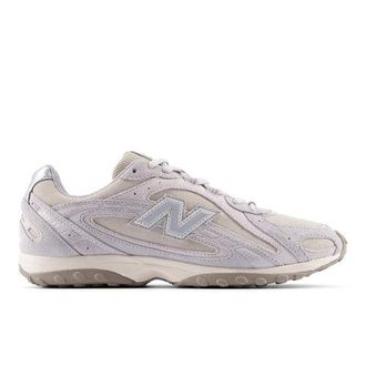 New Balance Unisex 204L in Grigio, Pelle Scamosciata/Rete, Taglia 37.5