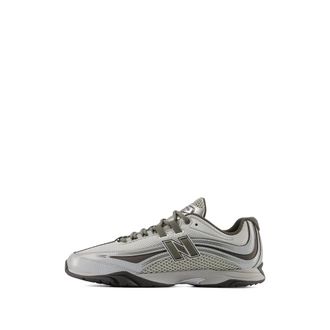 New Balance Logo-Detailed Lace-Up Sneaker - Gray
