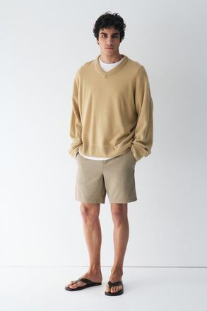 H&M Four-way Stretch Regular Fit Shorts in Khaki Green at Nordstrom, Size X-Large