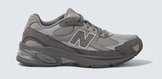 Comme Des Gar&ccedil;ons Comme des Gar&ccedil;ons Homme x New Balance 2010 suede-trimmed sneakers