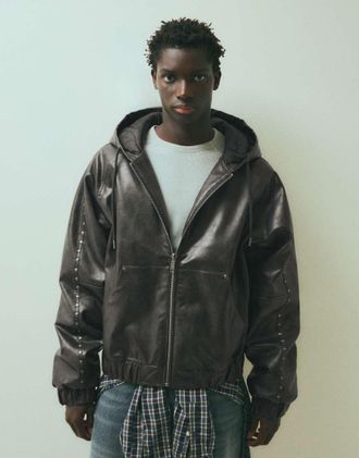 Bershka giacca in pelle sintetica borchiata grigio slavato