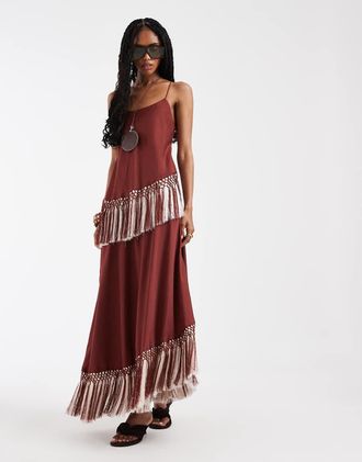 Asos Vestito lungo con spalline sottili in raso bordeaux a strati bicolore con frange-Multi