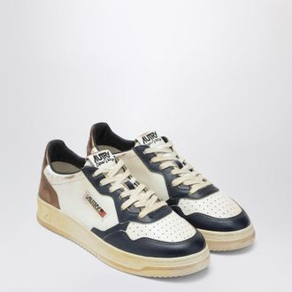 Autry Medalist Low Super Vintage Sneakers In White Blue Copper