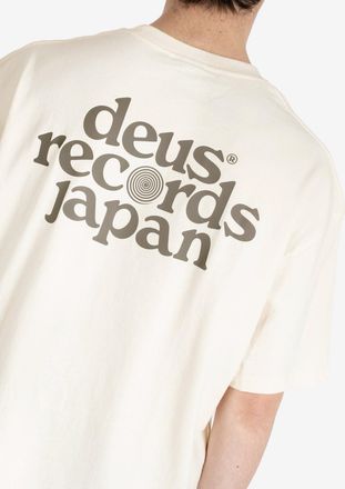 Deus Strata tee dirty white