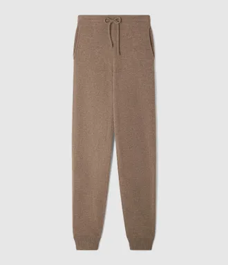 From Future Jogging Winter Taupe